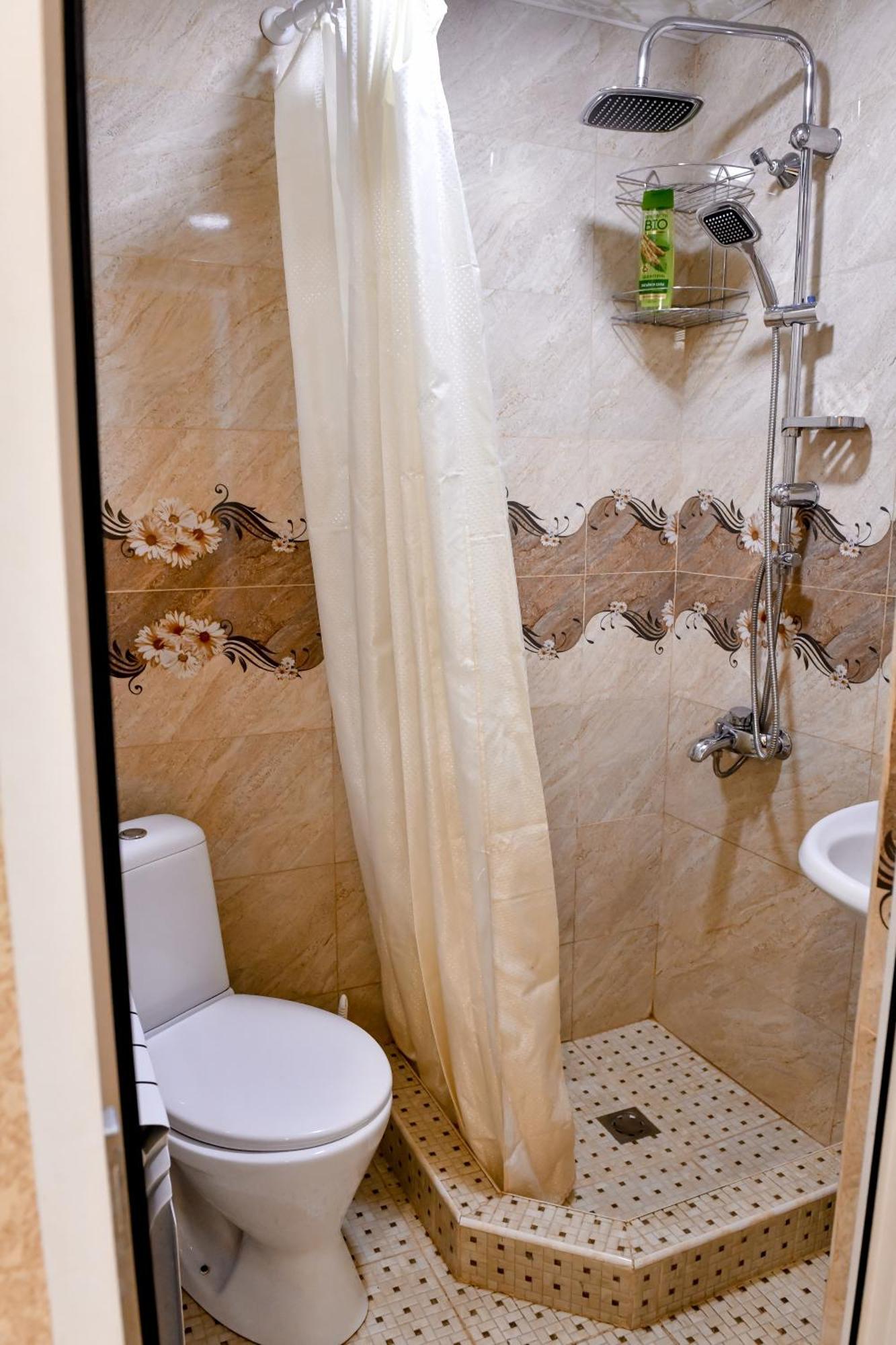 Guest House David'S B&B Gyumri Bagian luar foto