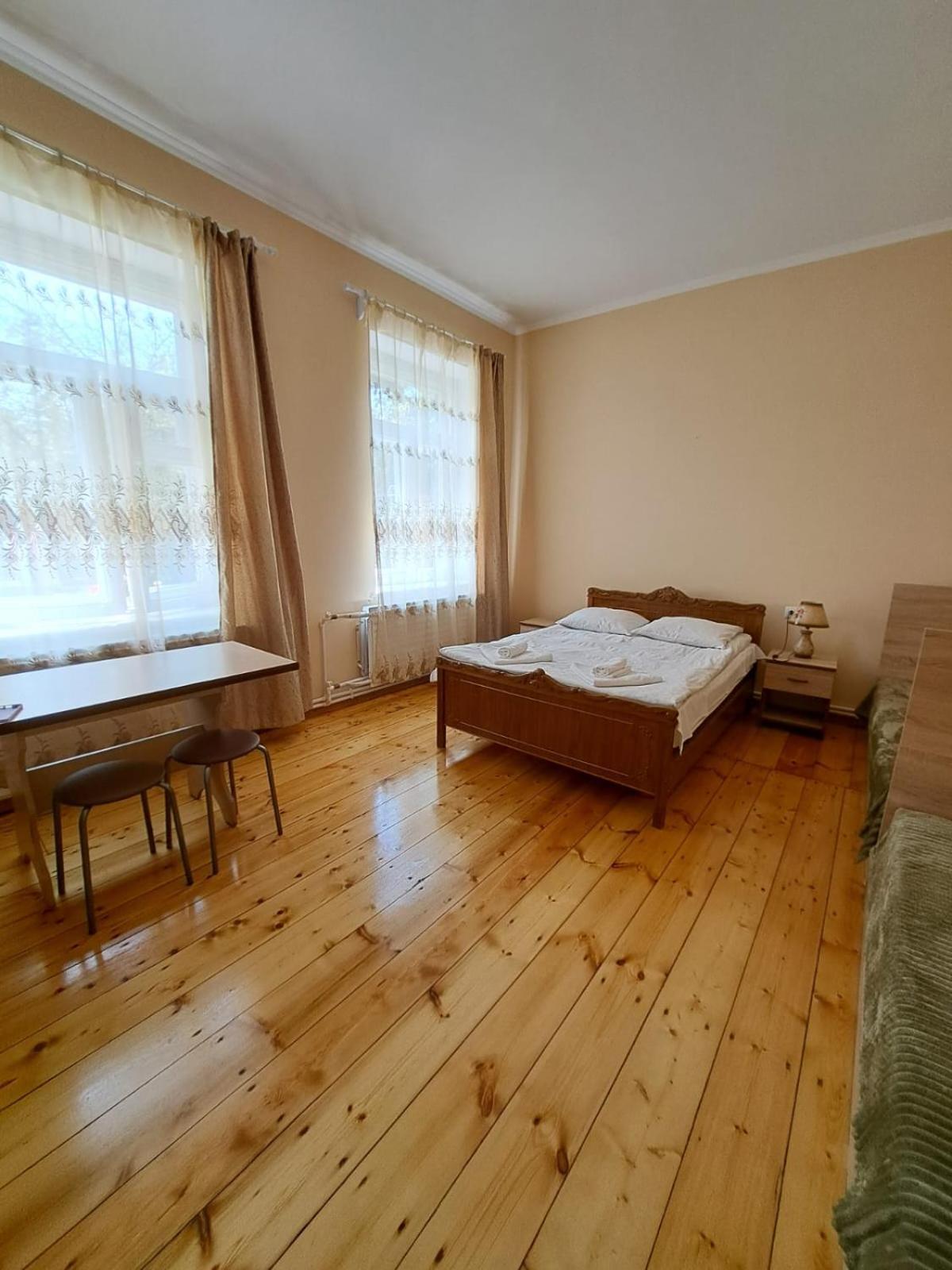Guest House David'S B&B Gyumri Bagian luar foto