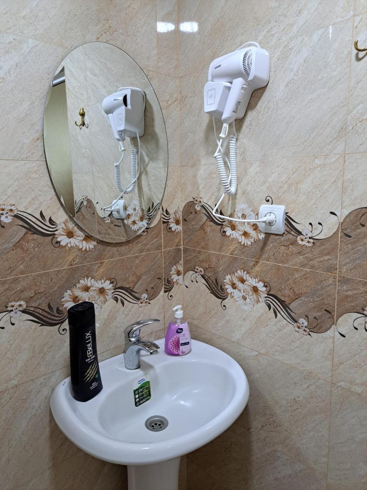 Guest House David'S B&B Gyumri Bagian luar foto